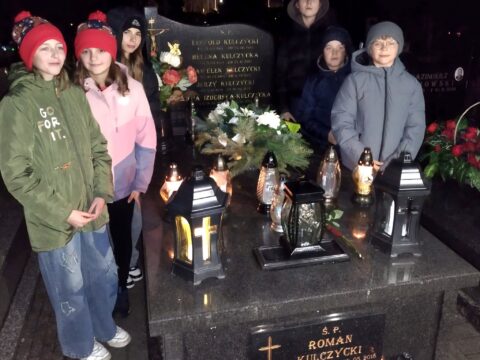 Zapalono znicze na grobie byłego Prezesa Zarządu KTS